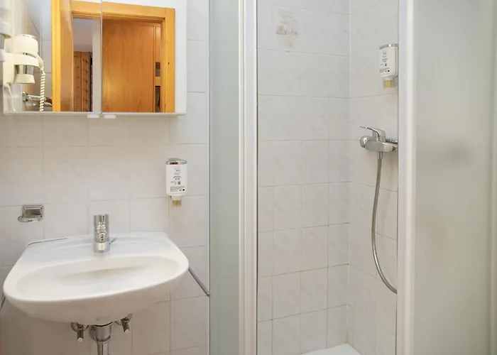 Eaux-vives 205 By Interhome 아파트 *