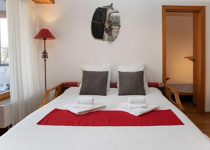 Eaux-vives 205 By Interhome Apartament